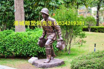 深圳龙岗区广场玻璃钢消防人物雕塑