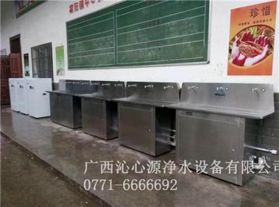梧州大型反滲透凈水設(shè)備主機 五級過濾系統(tǒng)