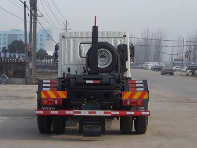 環(huán)衛(wèi)垃圾車生產(chǎn)廠家 勾臂垃圾車車報價