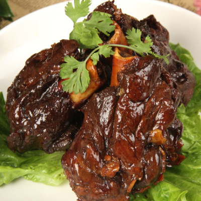 萬三肉骨頭批發(fā)價(jià)格 萬三豬腿骨銷售廠家