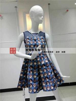 同样一件欧时力天猫卖400格蕾斯只卖40