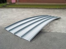 供应新疆铝镁锰金属屋面板
