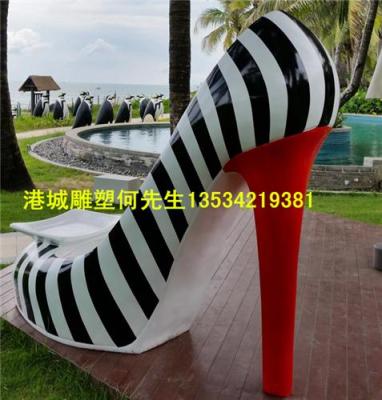 广西来宾仿真玻璃钢高跟鞋雕塑
