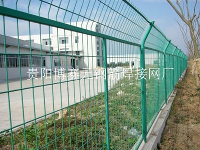 贵州厂家定做批发高速护栏网 河道护栏网
