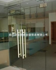 扬州邗江区钢化玻璃门定做维修