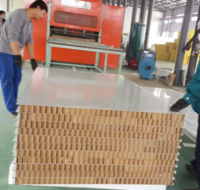 优质1150型纸蜂窝岩棉净化板价格北京