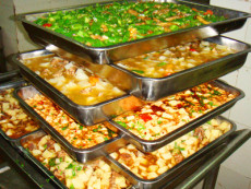 東莞市謝崗飯?zhí)贸邪?謝崗工廠飯?zhí)贸邪?/></a>
                    </div>
                    <p class=