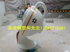 广东湛江廉江市商场玻璃钢咖啡杯休闲椅雕塑