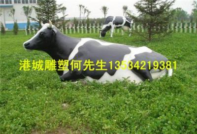 重庆重庆点缀景区玻璃钢仿真奶牛雕塑