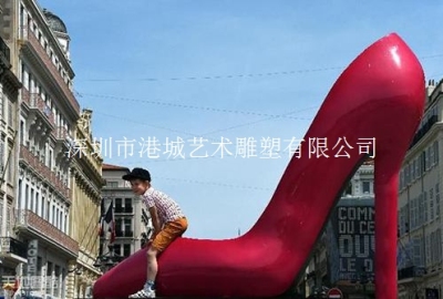 广东茂名商场大型玻璃钢高跟鞋雕塑