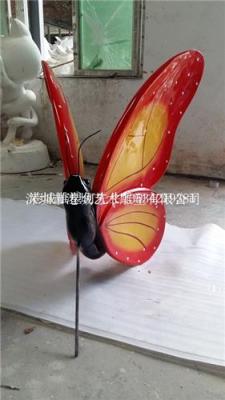 湖南郴州郴州市公园内享受玻璃钢蝴蝶雕塑