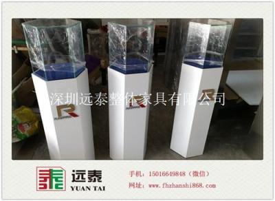 出深圳南山大族公司六边形玻璃独立展示柜
