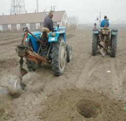 拖拉机带挖坑机 动能强劲 树木种植钻坑机