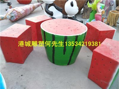 深圳玻璃钢西瓜休闲椅雕塑优惠