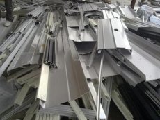 镇隆废铝回收 新墟废铝门窗回收行情