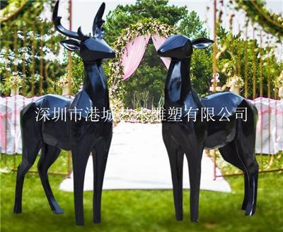 湖南商业街绿地装饰玻璃钢抽象鹿雕塑