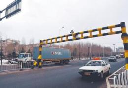 北京安装公路橡胶减速带686O5820制作限高杆