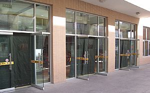 天津河西区玻璃门安装玻璃隔断办公室隔断