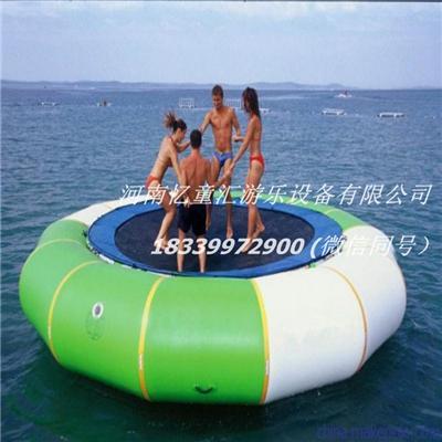 供應(yīng)水上樂園玩具 大型水上充氣跳床/蹺蹺板