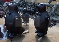 企鹅雕塑定做动物雕塑厂家志彪