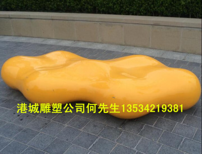深圳商场创意玻璃钢云朵休闲椅雕塑价格