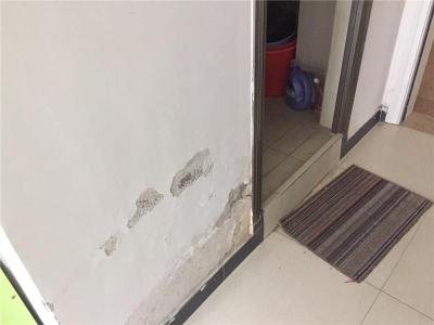 东莞东城专业维修卫生间漏水天花板滴水补漏