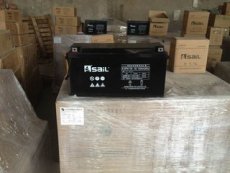 風帆蓄電池批發價格6-GFM180 12V180AH