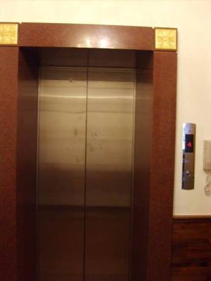 常州电梯回收无锡旧电梯回收拆除自动扶梯