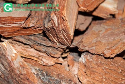 供应松树皮木片火山石滤料填料优质松树皮