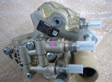小松pc400-8机油泵散热器芯发动机纯正部件