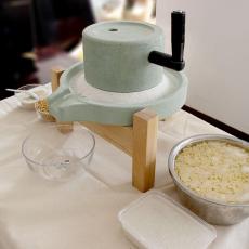 济南中阳石磨手动家用20cm石磨豆浆机米浆机