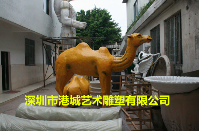动物园装饰道具玻璃钢仿真骆驼雕塑报价