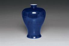 明代霁蓝釉梅瓶的拍卖成交价格