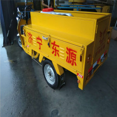 東源機(jī)械小型電動(dòng)修剪車(chē) 多功能修剪打藥機(jī)