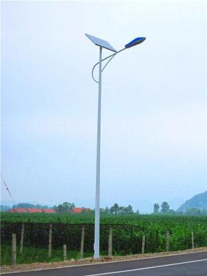 湖南太阳能路灯6米7米现货供应