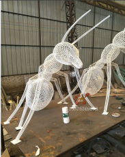 不锈钢实心圆棒编织蚂蚁雕塑表面白色氟碳漆