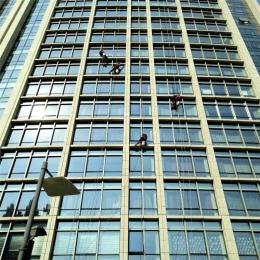 北京蜘蛛人 外墙清洗 幕墙换玻璃外墙粉刷