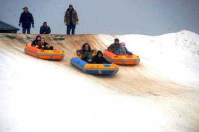 生产销售雪地漂流船