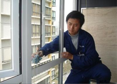 深圳龙岗清洁公司 南山清洁公司 玻璃清洗
