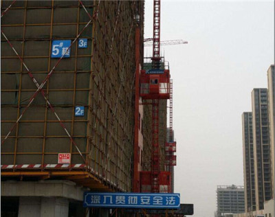 惠州龙江附近的人货电梯租赁
