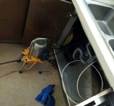 太原王村南街電工開槽排線布線安裝燈具打孔