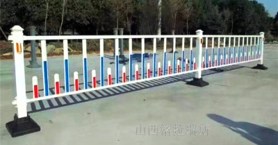 临汾蓝白色市政护栏锌钢道路护栏面包管护栏