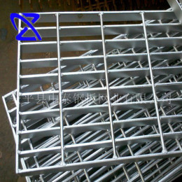 厂家生产325/30/100镀锌钢格板 平台踏步板