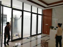 贵州毕节玻璃贴膜家庭窗户贴淋浴房包施工