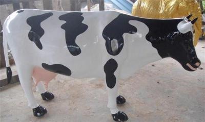 供应乳制品基地公园绿地仿真玻璃钢奶牛雕塑