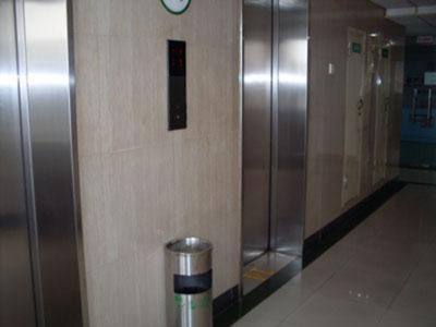 新浦电梯回收价格咨询上海自动扶梯回收拆除