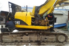 开远市卡特挖掘机维修24小时热线-卡特修理