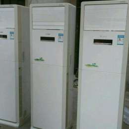 东莞南城出售二手八成新空调5P柜机