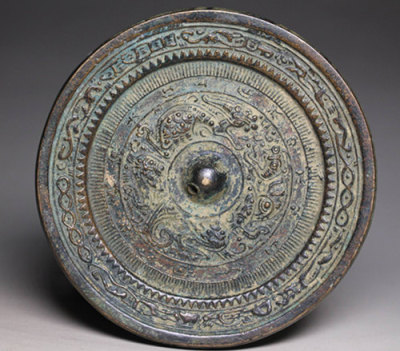 有个汉代青铜镜想知道值多少钱