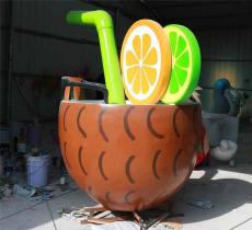 深圳玻璃鋼橙汁飲料瓶雕塑生產廠家